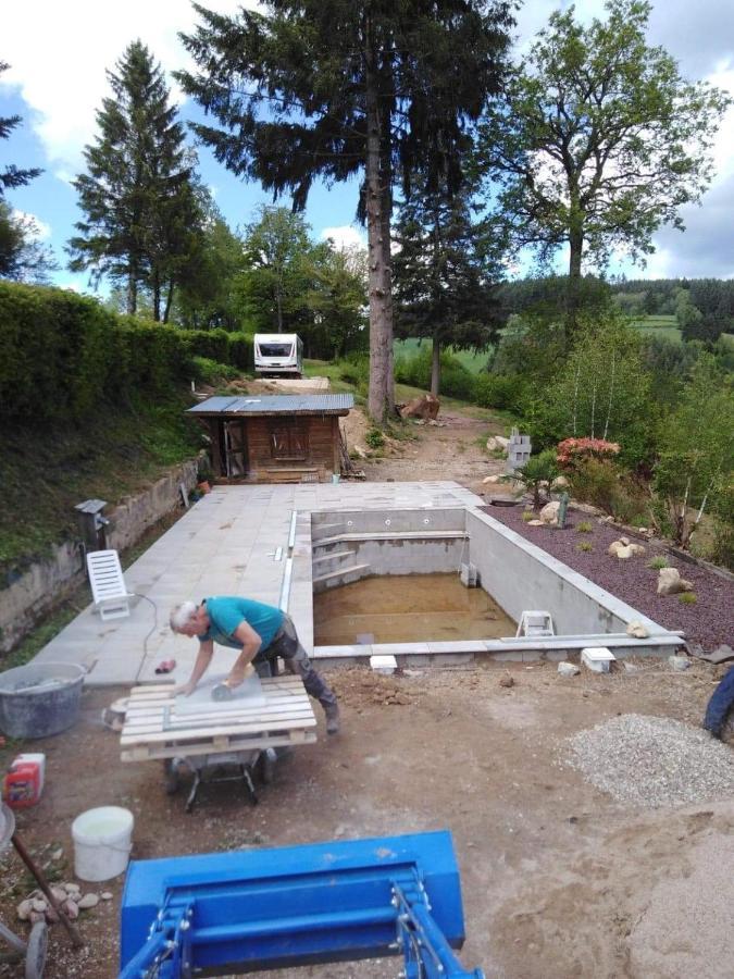 La Mazille , cossy vakantiestudio met zwembad in zuid-Bourgogne Anglure-sous-Dun Buitenkant foto